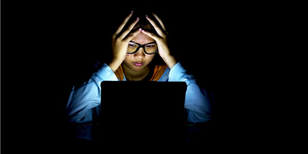 MetaMask显示余额为零,基础网络持续受AWS问题困扰